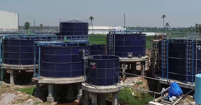 Rostfrei bolted steel liquid storage tanks installed at an industrial wastewater treatment site for efficient water management.